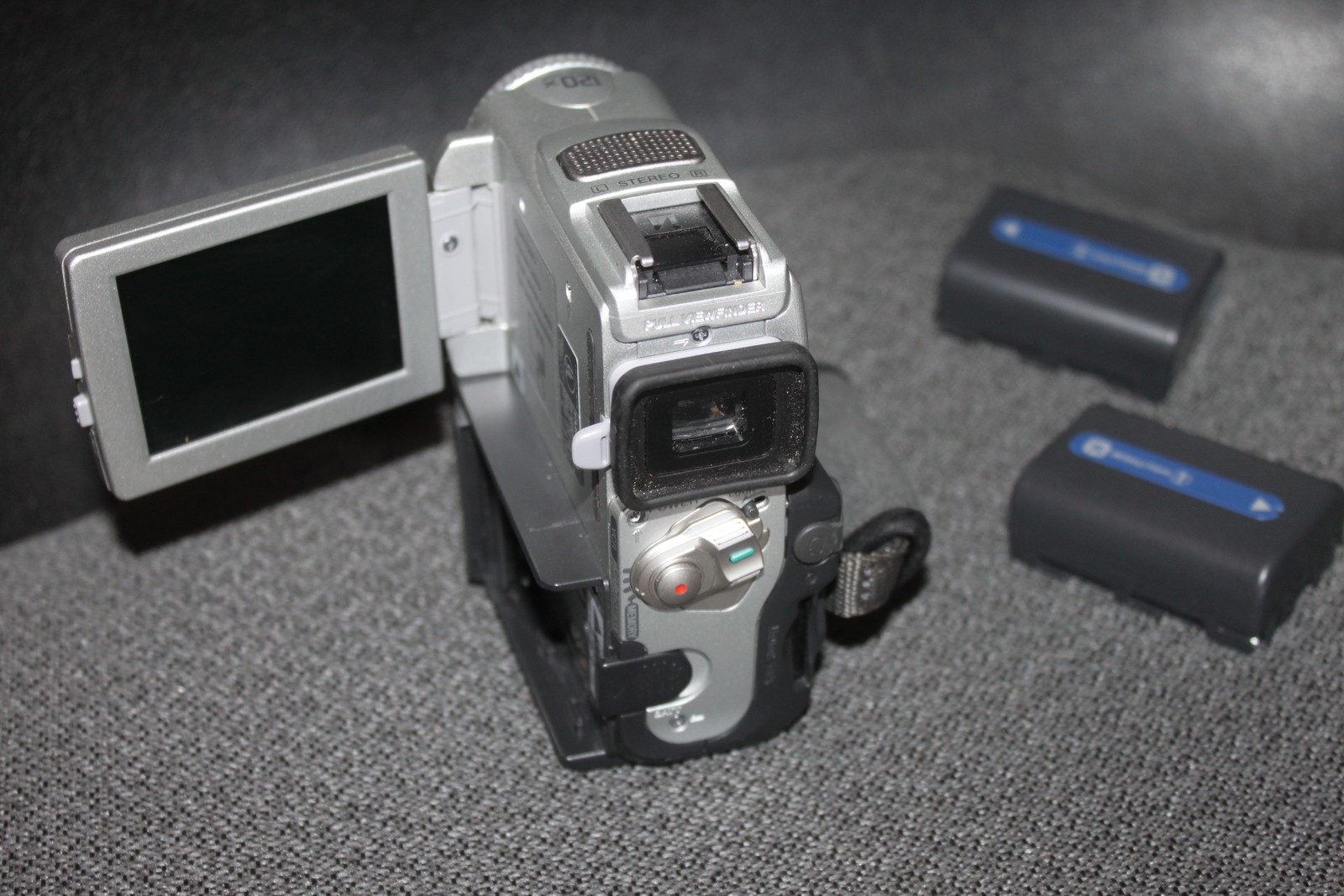 Sony DCR-PC101 Digital Video Camera MiniDV and 50 similar items Sony DCR-PC101 Digital Video Camera MiniDV and 50 similar items