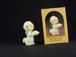 Precious Moments E-2376, Dropping Over For Christmas, Issued 1982, Retired 1985 - £15.68 GBP