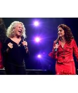 Carole King and Gloria Estefan - 8x10 Color Concert Photo - $298.06 MXN