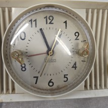 Vtg MOTOROLA 57CS Alarm Clock &amp; AM Tube Radio  35 Watts Works (Read) - $1,685.39 MXN