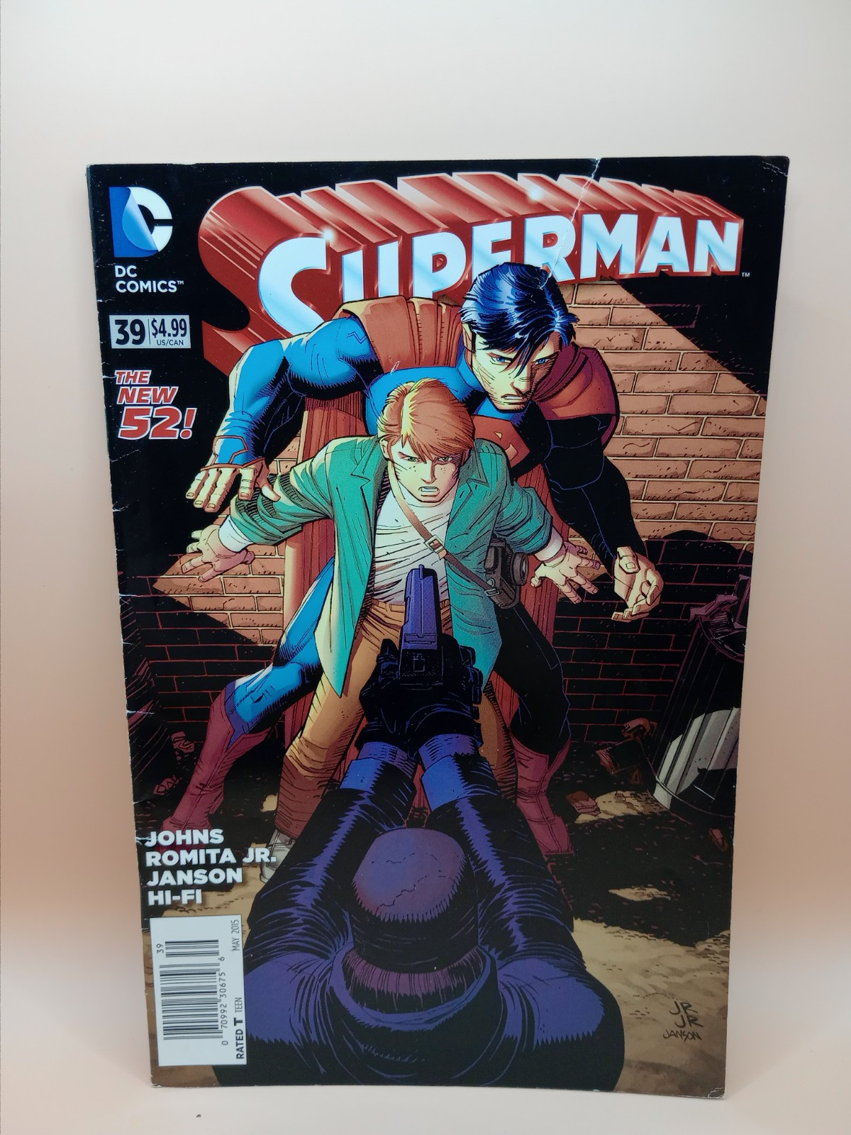 Superman #39 May 2015 "The New 52!" DC Comic Book - $3.79