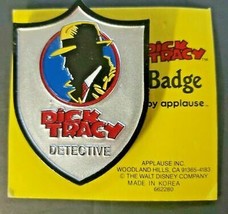 Vintage Dick Tracy Vintage Classic Comic Cartoon Metal Detective Badge NOS U222 - £4.01 GBP