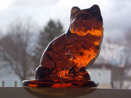 Viking Art Glass Special Pour Amber Ware Pretty Sitting Cat Paperweight ... - £47.77 GBP