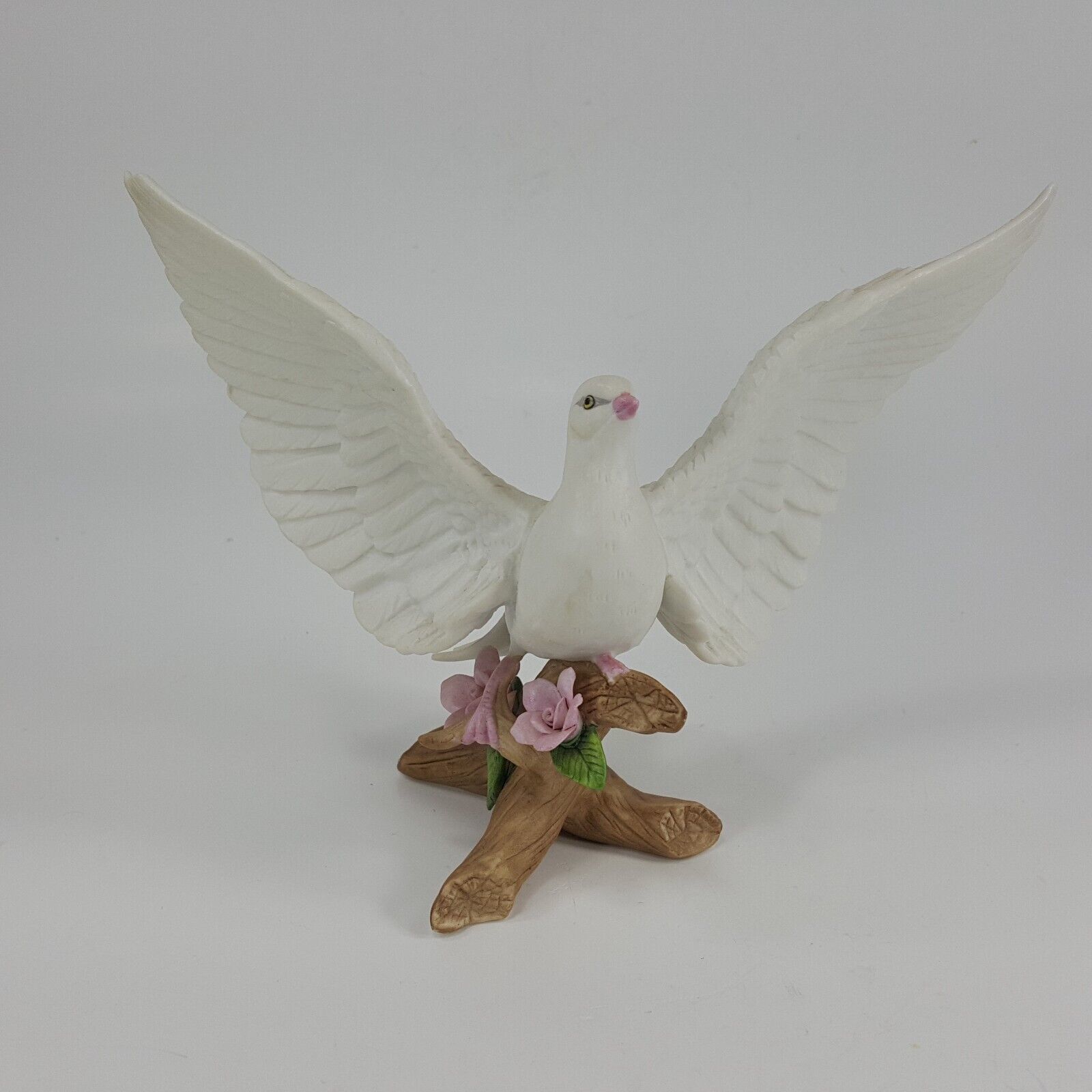 Primary image for Beautiful 1985 Lefton "White Dove" Porcelain Figurine 6.5" tall 04996 SBH8X