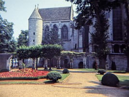 1971 Scenic View Cathedral Our Lady of Chartres France Kodachrome 35mm Slide - $3.96