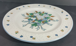 Blueberry Hearts 10 1/2&quot; Dinner Plate Blue Trim Euc Tabletops Unlimited - £6.19 GBP