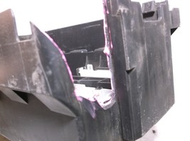 BOTTOM/MOUNTING TRAY/   FOR  2008  HUMMER H3 /ENGINE BAY /FUSE/RELAY/BOX image 4