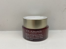 Clarins Super Restorative Day Cream All Skin Types 1.7 oz NWOB Sealed - £36.48 GBP