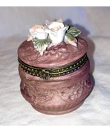 trinket Box   Round Floral Design Dusty Barely mauve color  small Vintage - $217.13 MXN
