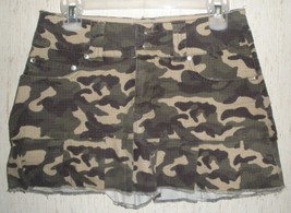 Excellent Womens / Juniors Miss 16 Brand Distressed Camouflage Mini Skirt Size 3 - £18.48 GBP