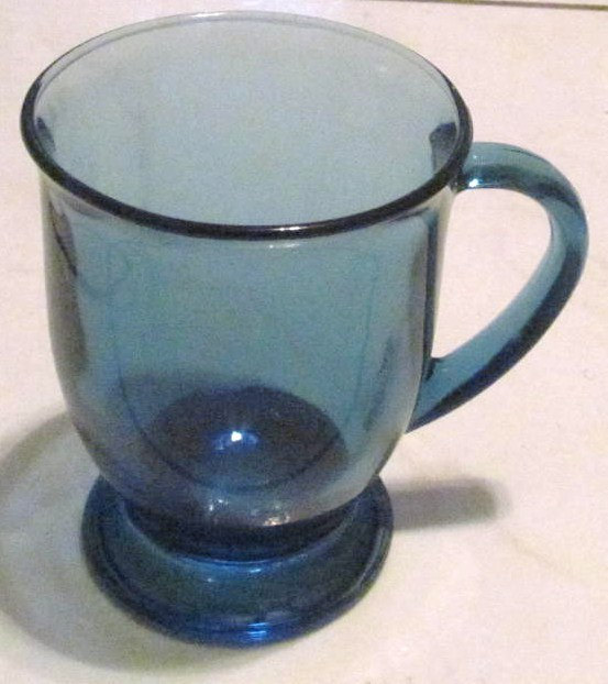 NEW (1) Large Anchor Hocking Large Blue Glass Coffee Mug - $13.99