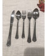 Vintage 5 Piece Oxford Hall &quot;Queen&#39;s Tapestry&quot; Stainless Flateware Japan - $11.44 CAD