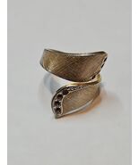 Abstract Minimalist Swirl Design Ring, Gold/Silver Tone, Size 9.5, Vintage - $272.48 MXN