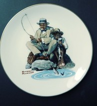 &quot;Catching the Big One&quot; Collector Used Plate By Norman Rockwell Limited E... - £15.60 GBP