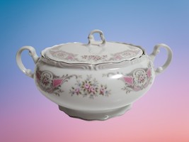 Vintage Style House Fine China Japan Pompadour Round Covered Vegetable Bowl Dish - £19.75 GBP