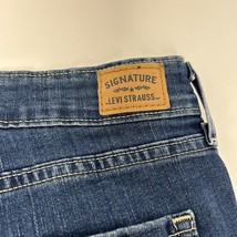 Levi&#39;s Signature Womens Mid Rise Botcut Jeans Sz 12S 31x30 Blue - $25.81 CAD
