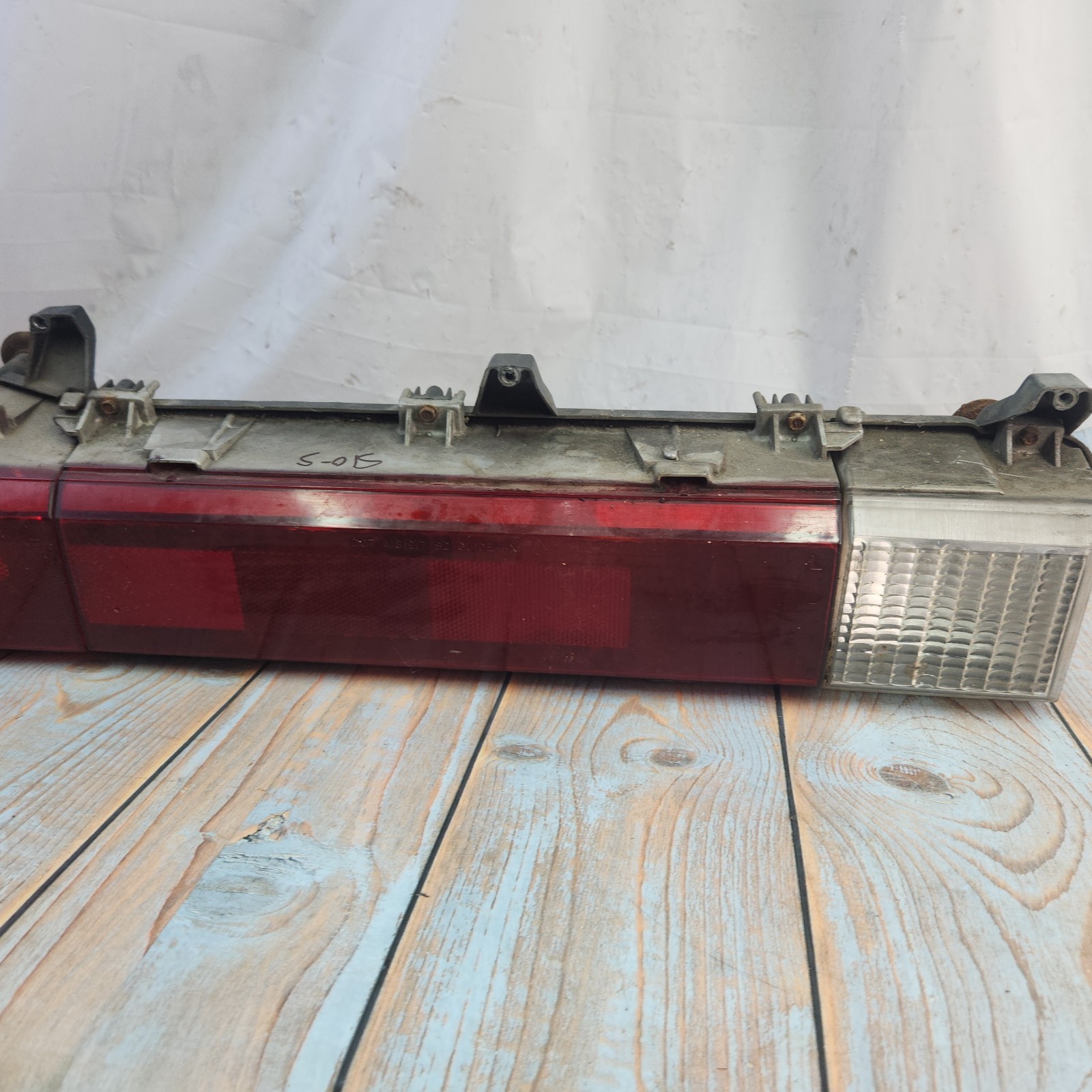 GM 5970311 1980-1981 Buick Skylark Limited LH Tail Light Red Turn Signal... - $40.47