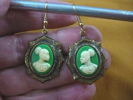 CAE1-6) Rare African American Lady Ivory + Green Cameo Dangle Earrings Jewelry - £18.45 GBP
