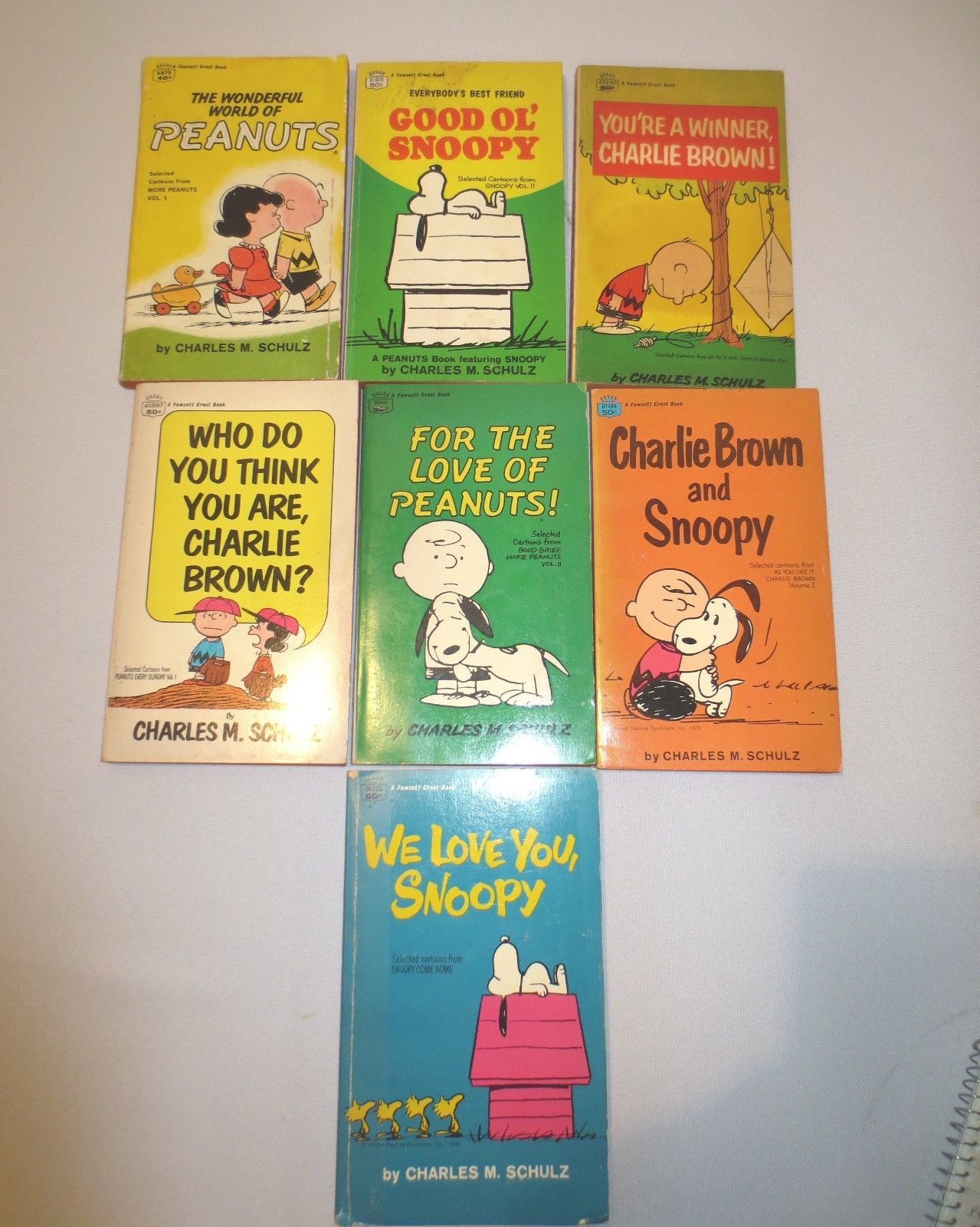 7 Vtg Peanuts Snoopy Charlie Brown Paperback Comic Books 50's 60's - £39.50 GBP
