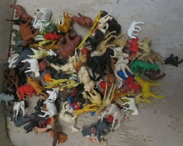 Lot of 125 plastic animals 1960s - 1980s Farm Zoo Safari Ocean Dinosaurs - $46.74