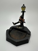 Vintage 1930s CAST IRON LAMP POST ASHTRAY NB1 - $30.35 CAD