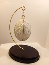 Mikasa Holiday Elegance Porcelain Hanging Egg Ornament Ivory 22 KT Gold Trim - £9.49 GBP