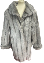 Dennis Basso Grey Faux Fur Women’s Coat Plus Size 3x Mint Condition! - £86.30 GBP