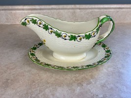 Mintons England Vintage Green Leaf Border Gravy Boat With Attached Underplate - £17.51 GBP