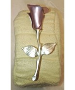 Vintage Avon Rosebud Brooch Pin Pink Rose Silver Tone Stem &amp; Leaves 2.25” - €6,04 EUR