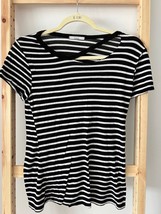 Acemi Rip Neck Striped Top Black / White ( M ) - $19.77
