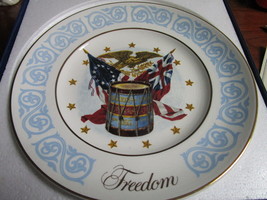 Avon Collector Plate &quot;Freedom&quot; c1974, new in box, with certificates[am*] - £35.61 GBP
