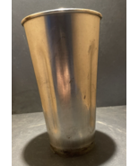 Milkshake mixing cup with open bottom - $272.76 MXN