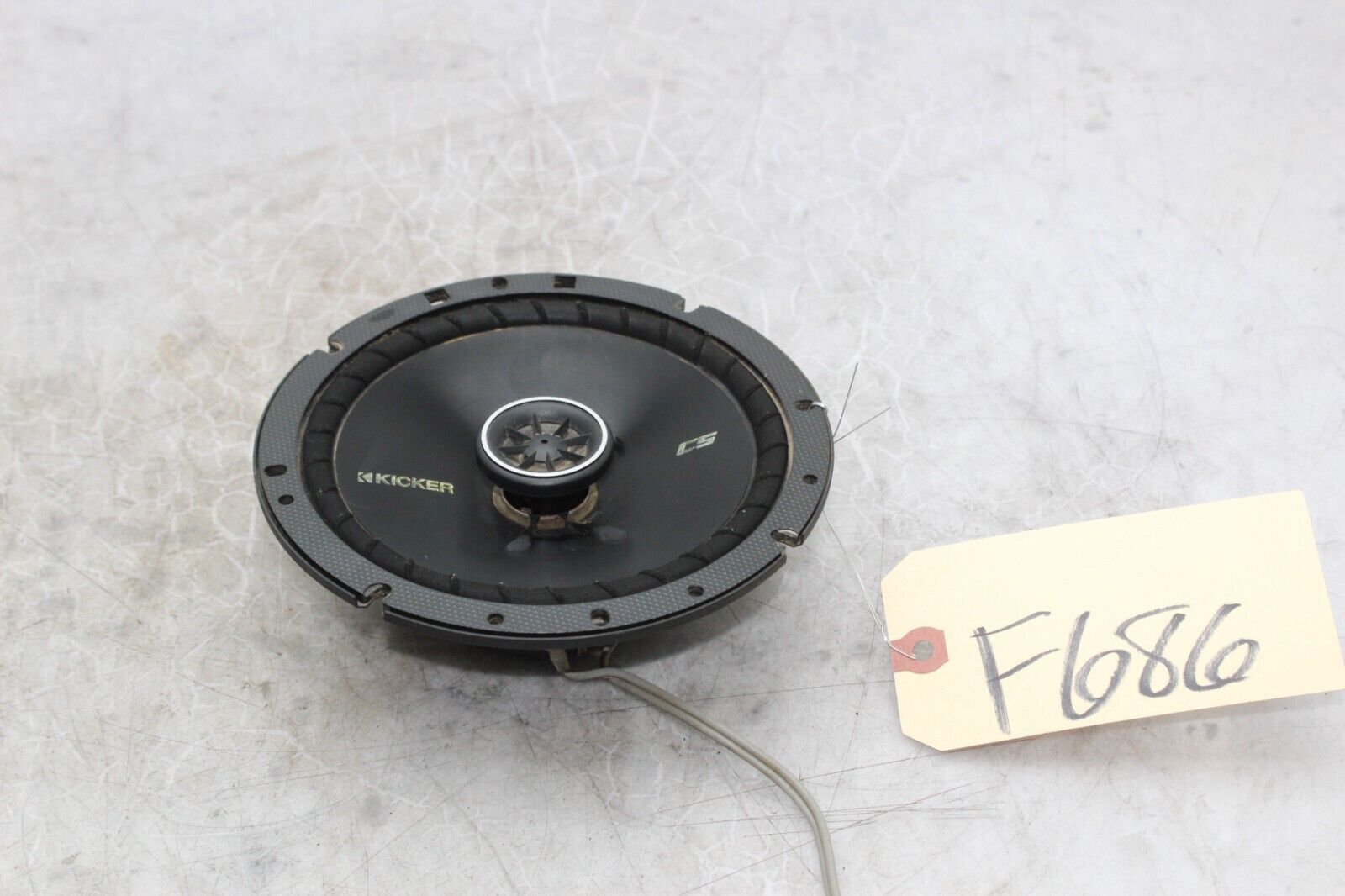 KICKER CS67 Coaxial Speaker F686 - $34.40