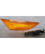 Porsche Cayman Orange Side Marker Light - $644.86 MXN