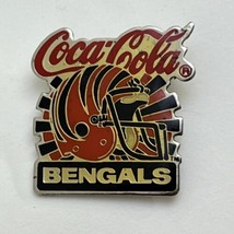 Cincinnati Bengals Coca-Cola NFL Football Lapel Hat Pin Sports Pinback - £7.47 GBP