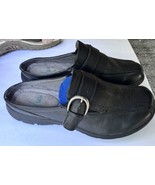 Yuu Edana Black Slip On Clogs Women&#39;s Size 6 shoe - $40.69 CAD