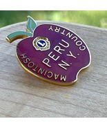 Lions Club Lapel Pin PERU NY Macintosh Apple Country 1-1/4&quot; - €15,16 EUR