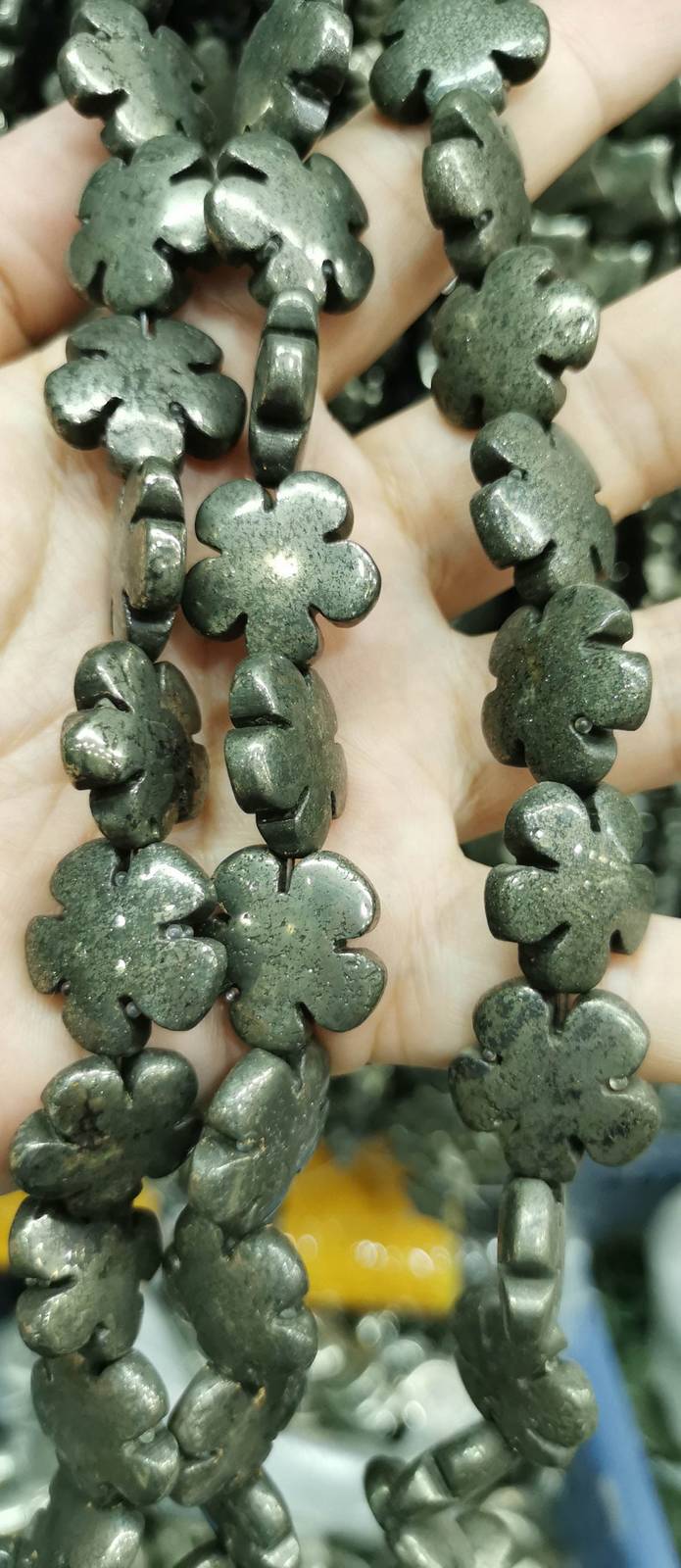 15mm 20mm 25mm Genuine Iron Pyrite Charm necklace Clover flower carved jewelry p