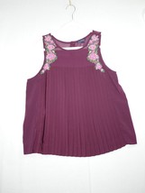 American Eagle Pleated Burgundy Sleeveless Blouse With Floral Applique S... - $15.99