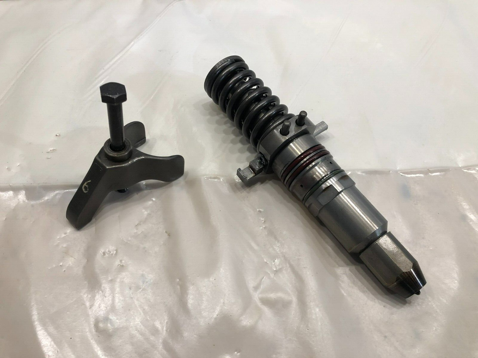 Caterpillar CAT 3508 3512 3516 Diesel Fuel Injector Cylinder #6 With Hol... - $934.65