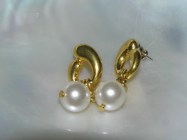 Estate JS Signed Goldtone Open Swirl with Faux White Pearl Bead Dangle Post Ear - £11.26 GBP