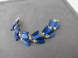 Vintage Lisner Blue Thermoset Bracelet 7&quot; Long Tulip Flowers Estate Silv... - £17.52 GBP