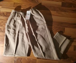 Alfred Dunner Womens Pants Proportioned Short Tan size 14 NWT Deer Valley USA - £18.83 GBP