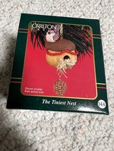 The Tiniest Nest ACORN BIRDHOUSE Christmas Ornament YEAR 2000 Vtg Carlto... - $210.84 MXN