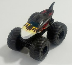 Hot Wheels Lava Shark Monster Truck Mini Mattel - $82.92 MXN