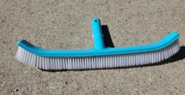 INTEX Pool Cleaning Curved Wall Brush 29053E - £6.11 GBP