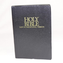 Holy Bible NIV Black Zondervan The Words Of Christ In Black And Red Lettering - £12.31 GBP