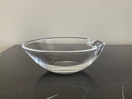 Vintage Steuben 6&quot; Glass Bowl with Pinched Rim - £78.34 GBP