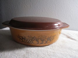 Vintage Pyrex Old Orchard 1970&#39;s 045 2 1/2 QT Oval Casserole Dish with Brown Lid - £18.19 GBP