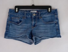 SO Women&#39;s Distressed Whiskered Embroidered Denim Booty Jean Shorts Size 9 - $16.82